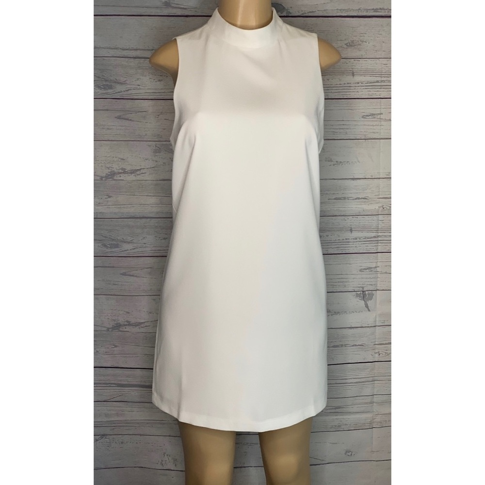 Forever 21 Keyhole Back Shift Dress Sz M